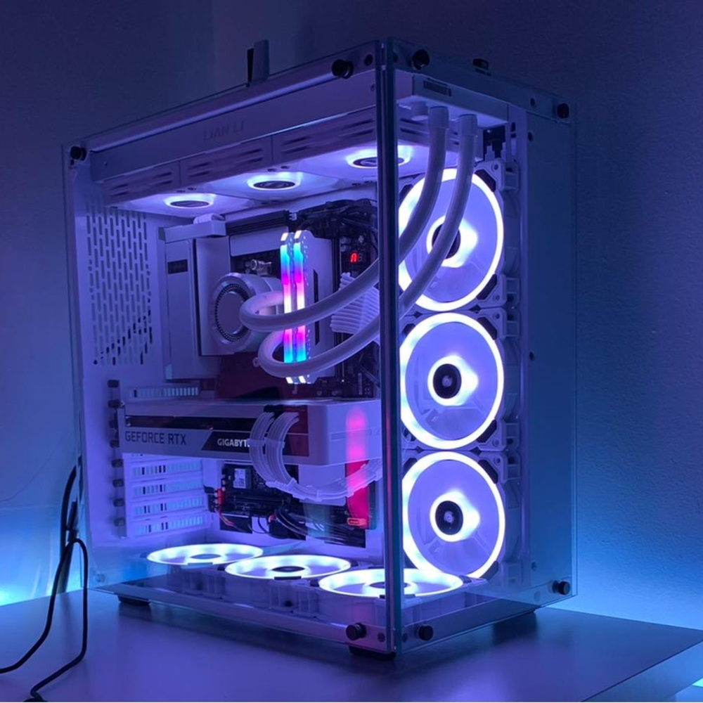 Pc gaming : GeForce RTX 3070 , AMD Ryzen , Windows 10 pro
